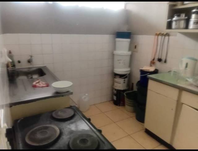 2 BEDROOM APARTMENT FOR SALE IN BEREA